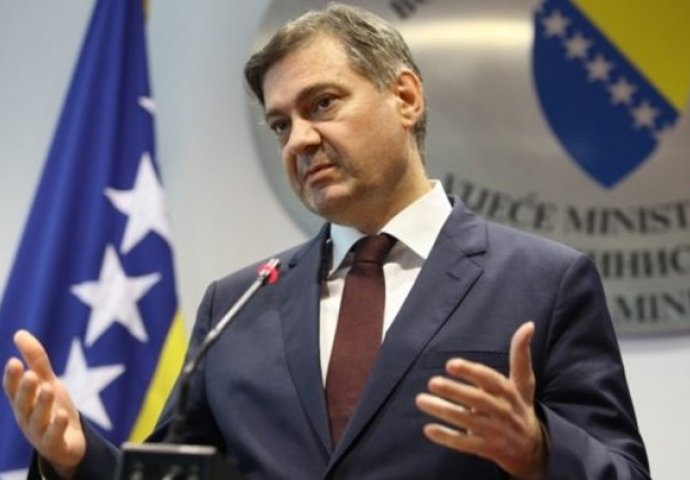 Zvizdić poručio Brnabić: Izjave vašeg ministra Vulina pucanj u procese pomirenja