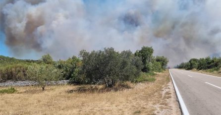 Novi požar u Hrvatskoj: Veći broj vatrogasaca došao na šibensko područje