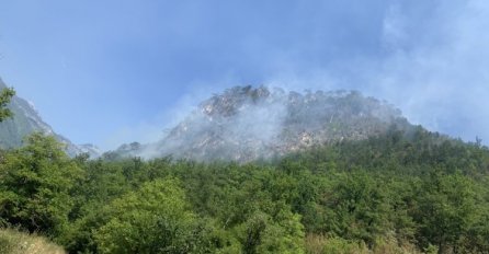 Za gašenje požara u Konjicu i Posušju potrebna pomoć helikoptera