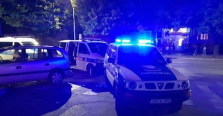 Strašna nesreća kod Teslića: Poginuo mladić, vatrogasci izvlačili povrijeđene iz vozila 