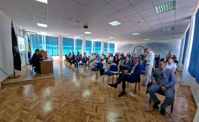 sead-turcalo-admiral-bauer-nato-19jul22-fpn04