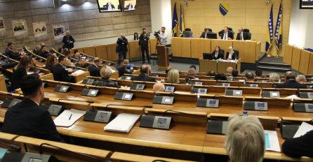 Koju odluku Christian Schmidt namjerava da poništi?