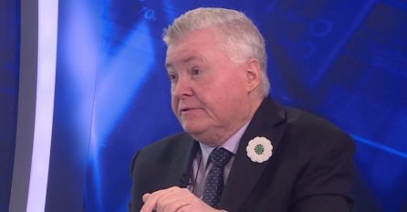 UGLEDNI AMERIČKI PROFESOR BEZ IMALO USTEZANJA DIREKTNO U METU: "Neshvatljivo je da bi Schmidt iskoristio svoje bonske ovlasti da dodatno osnaži diskriminaciju"