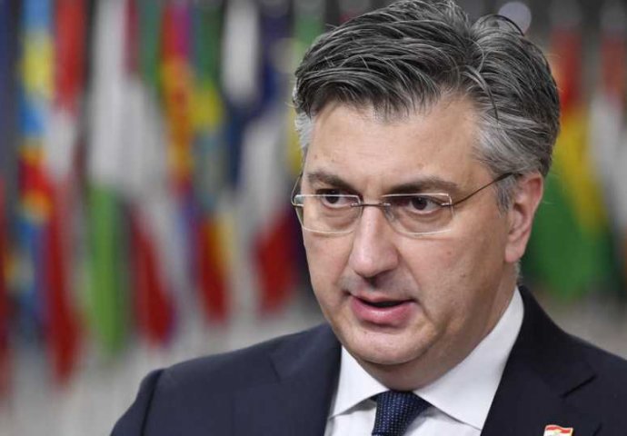 Plenković u Tirani: Nije vrijeme da Srbija sjedi na dvije stolice