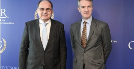 Nasmijani Schmidt sastao se sa ambasadorom Velike Britanije