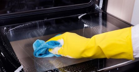 NAPRAVILA SAM OVAJ DOMAĆI SPREJ ZA ČIŠĆENJE RERNE: U životu neću više kupiti nikakvu hemiju, SKIDA SVE MRLJE (RECEPT)