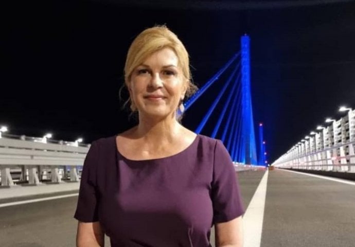 Kolinda Grabar-Kitarović pozirala na Pelješkom mjestu: Pratitelji joj dali novi nadimak