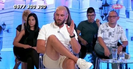 ŠOK USRED NOĆI - ON SE UKLJUČIO UŽIVO U EMISIJU: Izgovorio samo jednu rečenicu (VIDEO)