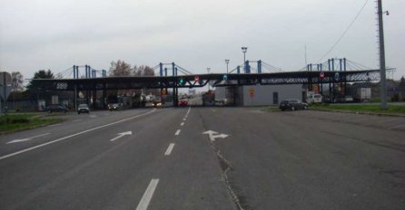 Uhapšen Hrvat na bh. granici: Pokušao prokrijumčariti 40 državljana Turske