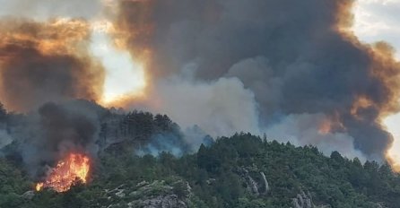 Požar kod Trebinja, čule se i detonacije: "Situacija je neizvjesna"