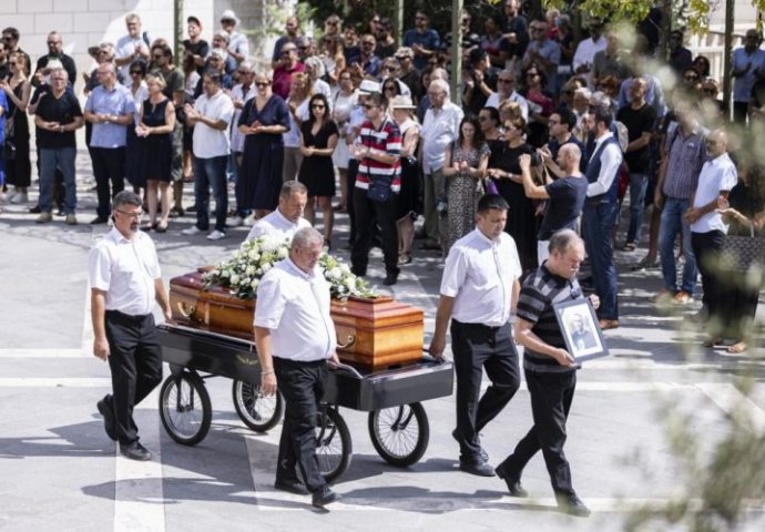 U Splitu sahranjen novinar Vladimir Matijanić