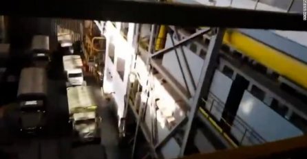 Snimljeni ruski vojni kamioni u prostoru s turbinama nuklearke(VIDEO)