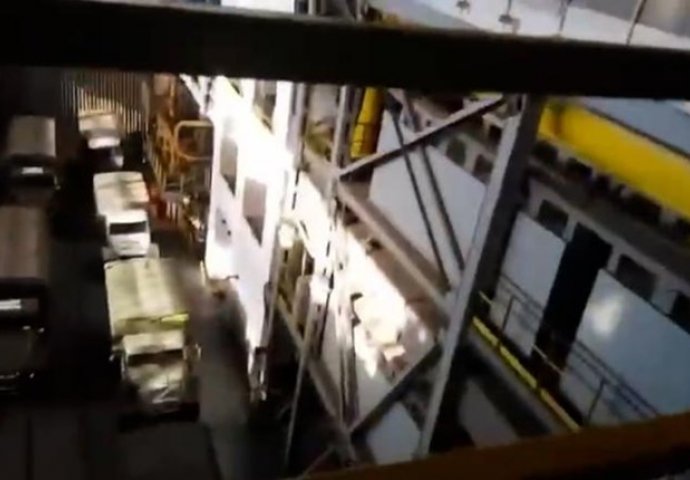 Snimljeni ruski vojni kamioni u prostoru s turbinama nuklearke(VIDEO)