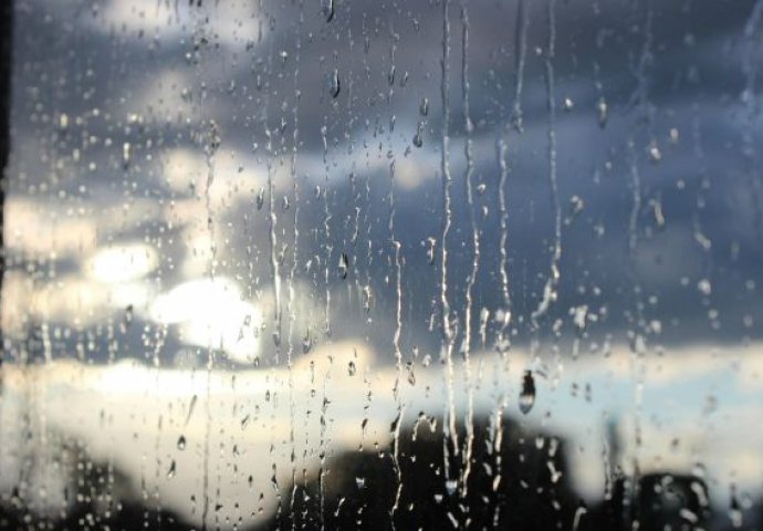 Snažno nevrijeme i jake padavine u brojnim regijama BiH: EVO KOJE REGIJE ĆE BITI NAJVIŠE NA UDARU
