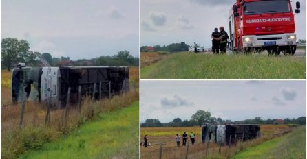 DETALJI TRAGEDIJE KOD LESKOVCA: Vođa puta poginula na mjestu, među povrijeđenima i dvoje djece, djevojčica i dječak (FOTO)