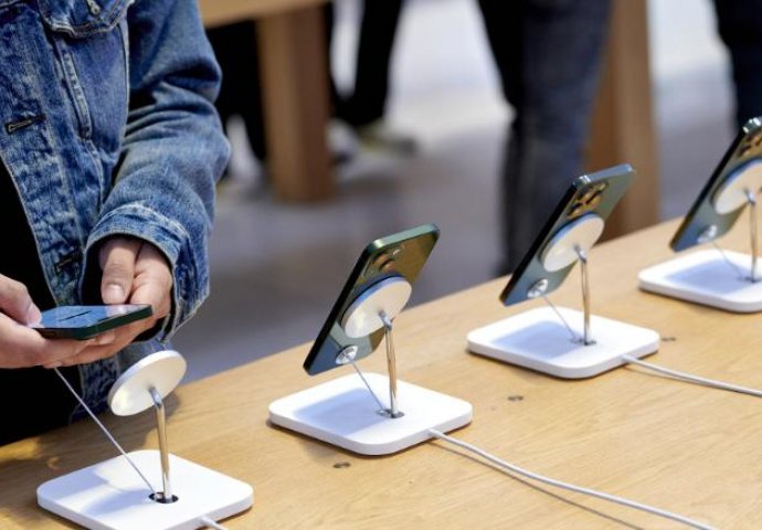 Apple će predstaviti novi Iphone 14 na događaju 7. septembra