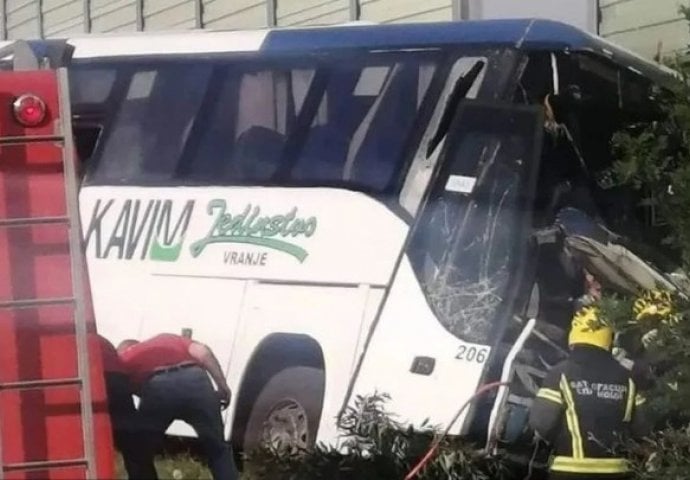 Teška autobuska nesreća u Srbiji: Ima poginulih i povrijeđenih