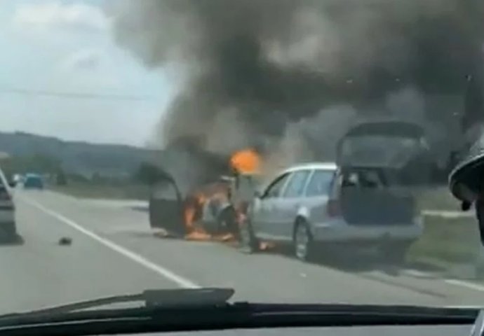 Teška nesreća kod Prnjavora: Poginule majka i kćerka, otac i sin povrijeđeni