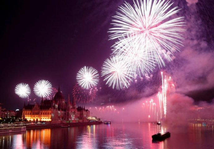 Održan “najveći evropski vatromet” zbog kog su meteorolozi dobili otkaze