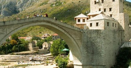 Hrabra trinaestogodišnja djevojčica iz Norveške skočila sa Starog mosta