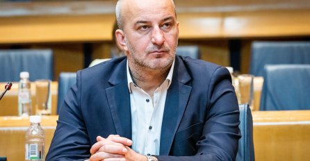 Čamdžić: Na Bradini su gužve zbog Novalićeve fotografije