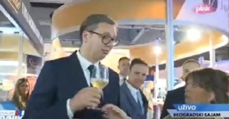 Vučić šikanirao svoju savjetnicu koja je pokušala da mu otme čašu i da ga urazumi