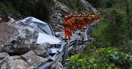 Raste broj žrtava potresa u Kini, najmanje 74 poginula