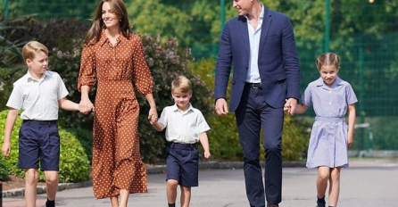 KRALJEVSKA PORODICA: Prvi dan škole za Georgea, Charlotte i Louisa - ALI SVI SU ODMAH PRIMIJETILI JEDAN ČUDAN DETALJ NA SLICI 