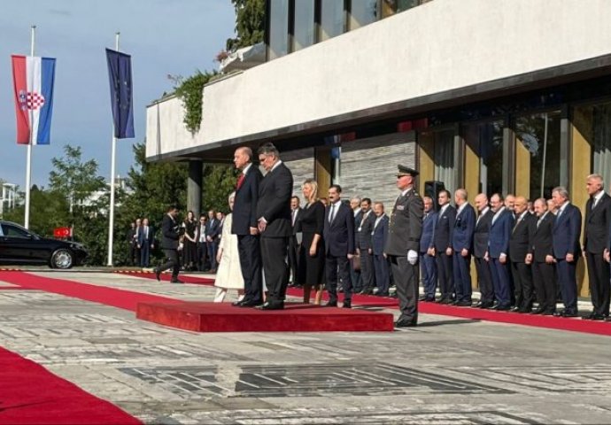 Erdogan stigao na Pantovčak, dočekao ga Milanović