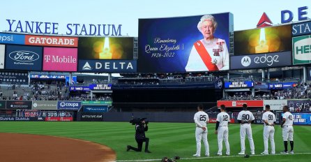 U SLIKAMA: Pogledajte kako se svijet oprašta od KRALJICE ELIZABETE (FOTO)