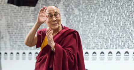 Dalaj lama pisao novom kralju: Vaša majka je vodila život pun značenja