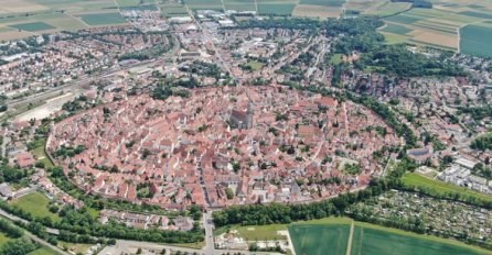 Podigli kuće na krateru asteroida: Njemački grad koji leži na tonama dijamanata
