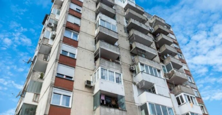 Jeziva tragedija: Stariji brat sa balkona  bacio devetomjesečnu bebu