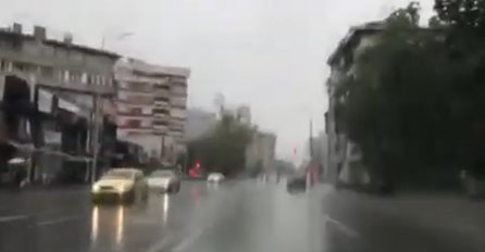 Strašan pljusak pogodio Sarajevo, pogledajte snimak
