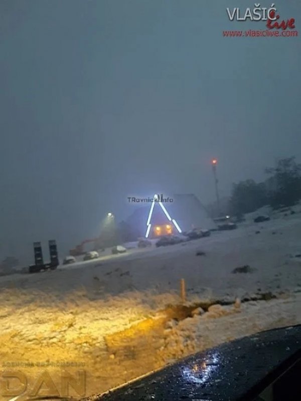 vlasic-snijeg-septembara