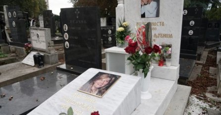 GODIŠNJI POMEN MARINI TUCAKOVIĆ: Na groblju PRETUŽNA SCENA - evo šta je ostavljeno na grobu (FOTO)