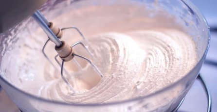 NAJLJEPŠI SNIJEG OD BJELANACA: Znate li za tajni sastojak koji mu daje još bolji okus i čvrstinu? (VIDEO)