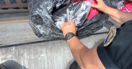 Pokušaj šverca trenerki i dukserica u BiH: Oduzeta tekstilna roba u vrijednosti od 70.000 KM