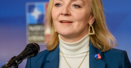 Liz Tras: Velika Britanija će osigurati 2,3 milijarde funti vojne pomoći Ukrajini