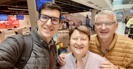 Nedim Sladić nastavlja školovanje u Londonu, objavio fotografiju sa aerodroma