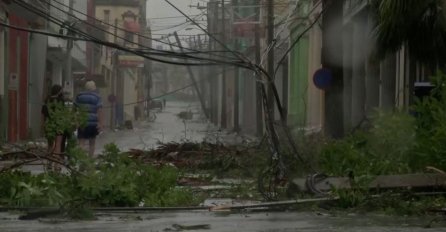 UPOZORENJE STANOVNICIMA DA NAPUSTE DOMOVE: Uragan Ian raste u oluju kategorije 4 na putu prema Floridi