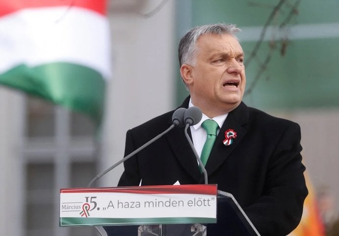 ORBAN ADRESIRAO ONO O ČEMU MISLI CIJELI KONTINENT: "Zbog EU sankcija Europljani su postali siromašniji, a Rusija nije pala na koljena... Svi sad zajedno čekamo odgovor iz Bruxellesa na pitanje - koliko ćemo si još dugo pucati u noge?"