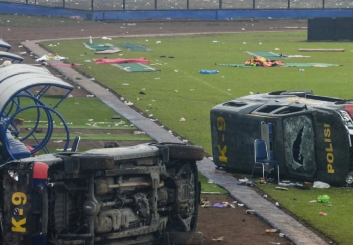 Užasne scene: U navijačkim neredima poginulo najmanje 127 ljudi