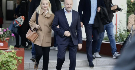 Bakir Izetbegović sa suprugom Sebijom glasao u Sarajevu: Ako Bog da, ja ću pobijediti