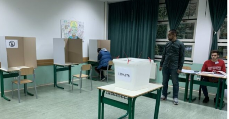 Birački odbor se smjestio na pogrešno mjesto, preseljen nakon 30 minuta