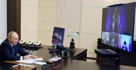 POGLEDAJTE ŠTA JE PUTIN DANAS PITAO NASTAVNIKA: Svima je odmah bilo jasno šta želi