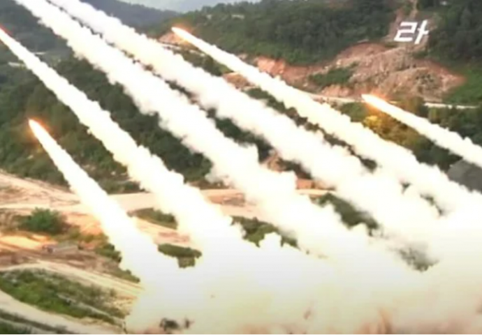 Američka i južnokorejska vojska organizirali raketne vojne vježbe kao odgovor na sjevernokorejsko ispaljivanje projektila srednjeg dometa preko Japana