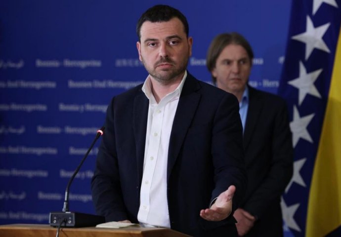 Magazinović upitao OHR da li im je prihvatljivo da predsjednik FBiH bude Srbin
