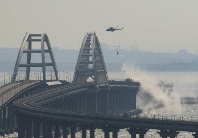Rusi prozvali Ukrajinu za terorizam nakon eksplozije na Krimskom mostu