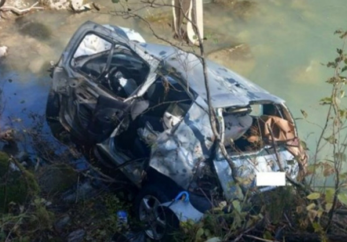 TUGA! Pronađeno tijelo djevojčice koja je ispala iz automobila u kanjonu Tare